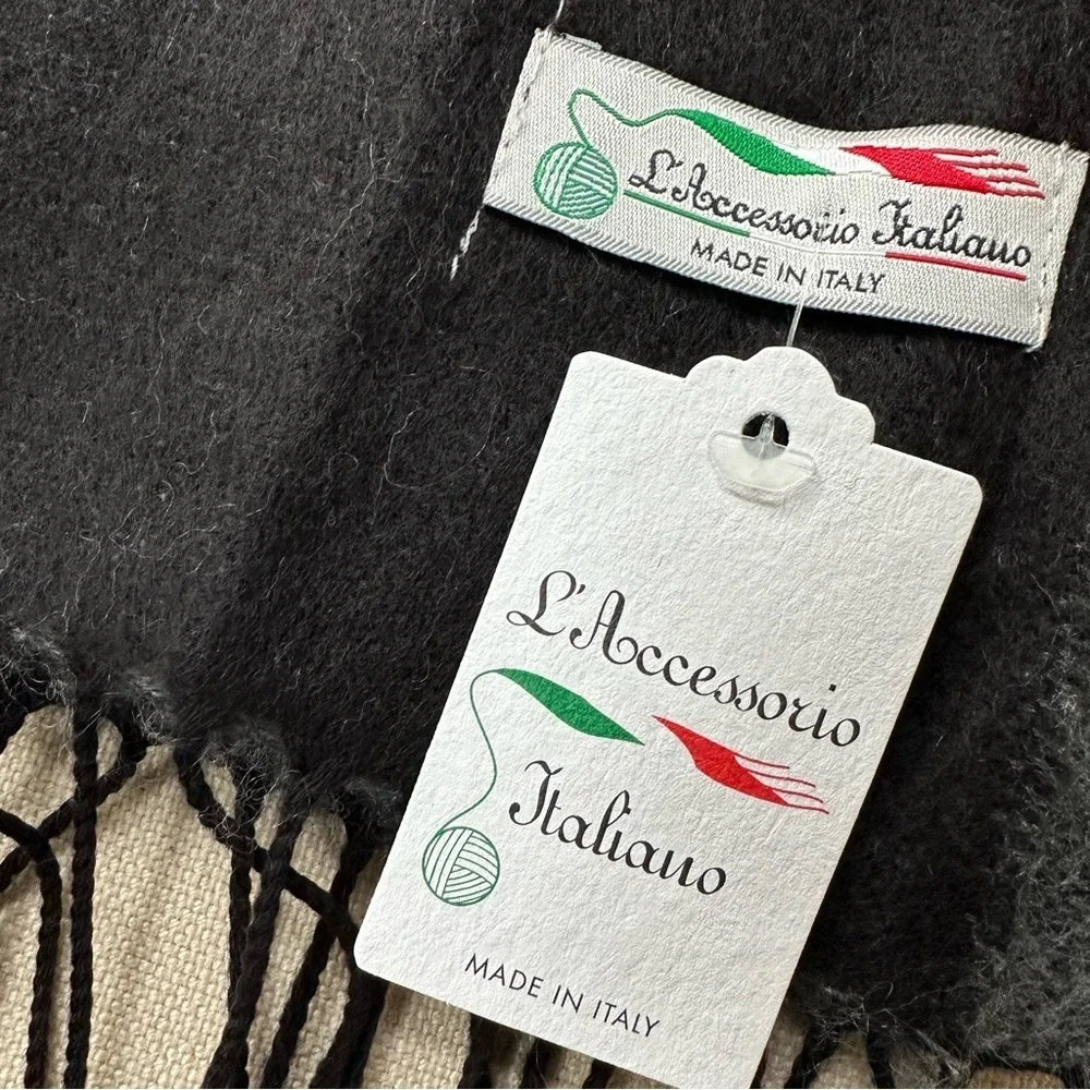 L'Accessorio Italiano Made In Italy Elegant Black and Gray Reversible Scarf